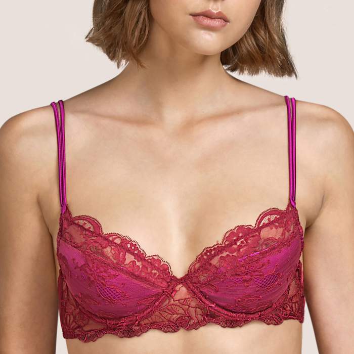 Pink push up bra, Andres...