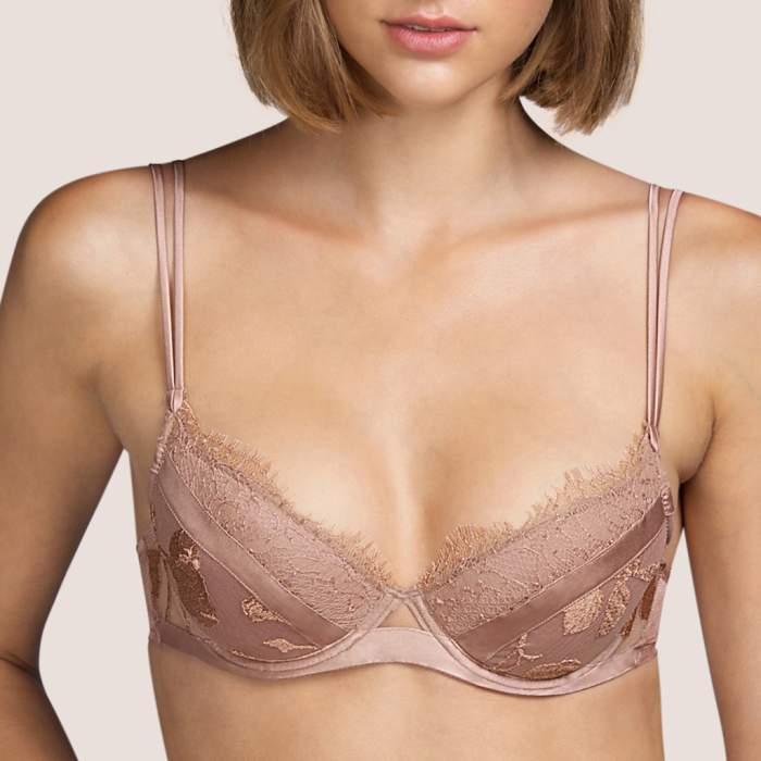 Nude push up bra,  Andres...